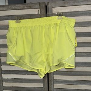 NWT All in Motion Women's Mid Rise Core Running Shorts Yellow Size XXL
